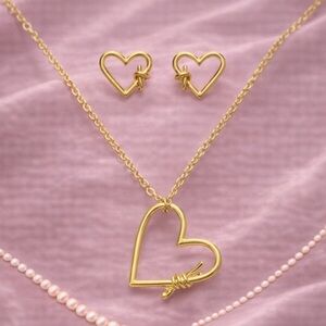 Heart Knotted Heart Pendant Necklace& Drop Earrings Set
